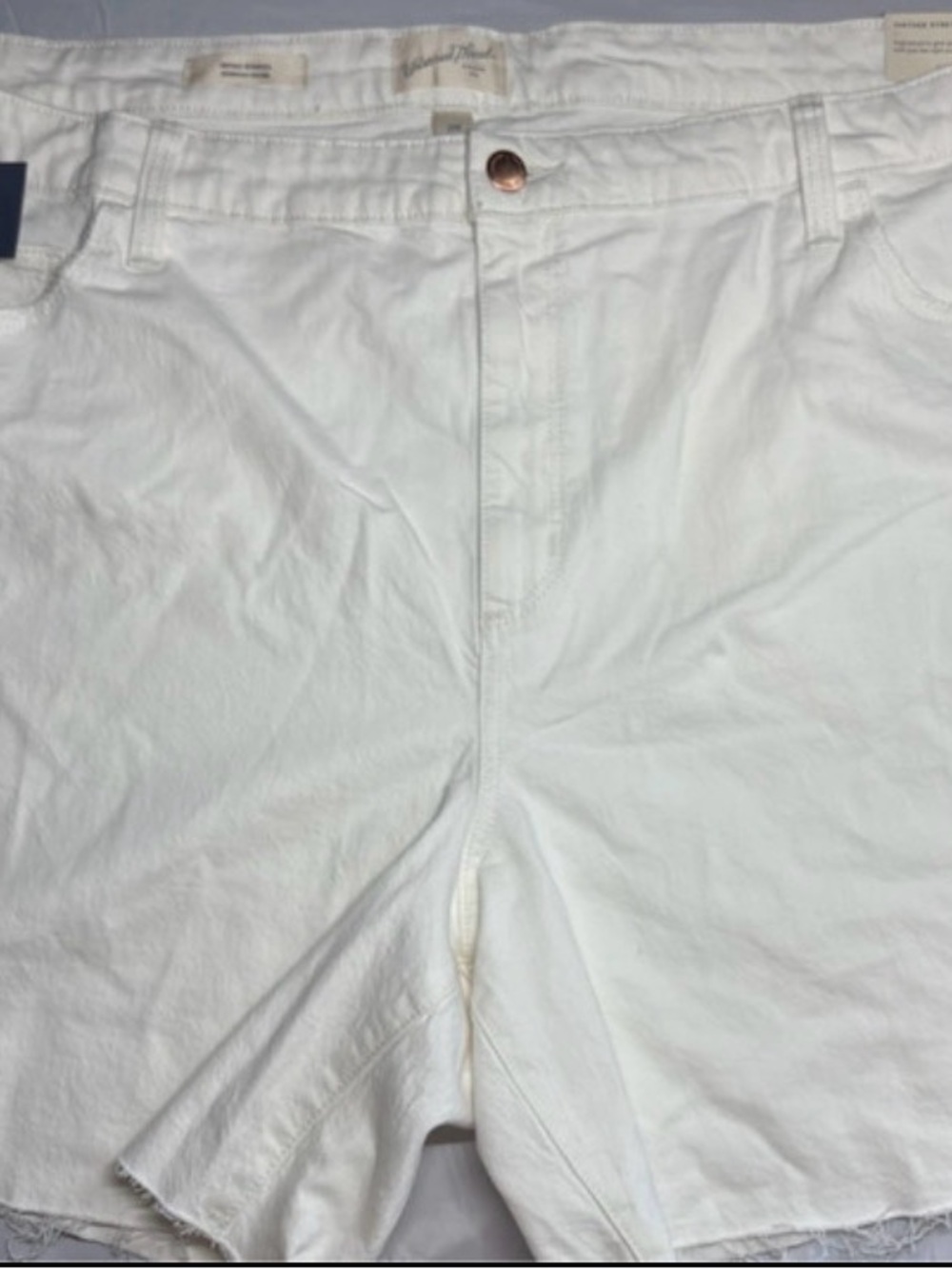 Women’s 24W Vintage Bermuda Shorts NWT Universal Thread